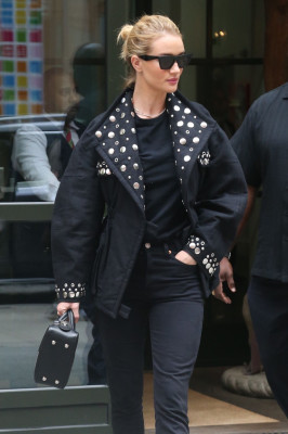 ROSIE HUNTINGTON-WHITELEY Out in New York