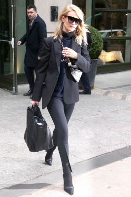 Rosie Huntington-Whiteley Style – Out in NYC 