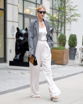 ROSIE HUNTINGTON-WHITELEY Out in New York 08/13/2018