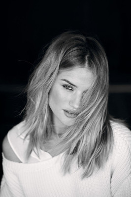 photo 15 in Rosie Huntington-Whitely gallery [id858373] 2016-01-09 00:00:00