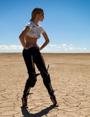 Rosie Huntington-Whitely pic #198936