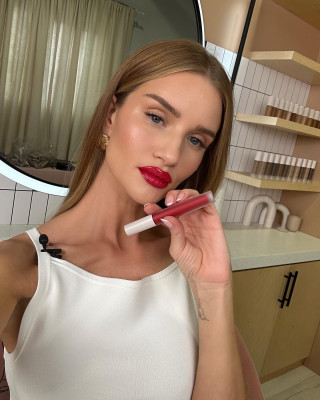 Rosie Huntington-Whitely