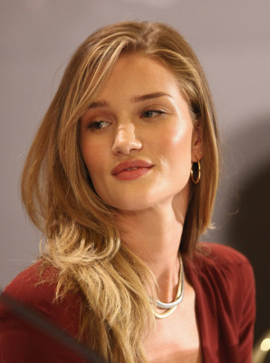 Rosie Huntington-Whitely pic #404468