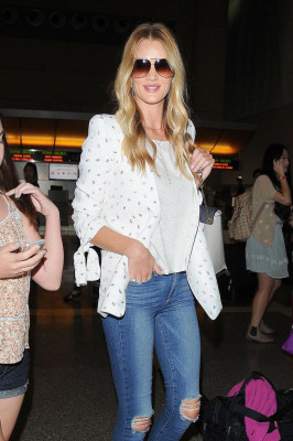 photo 19 in Rosie Huntington-Whitely gallery [id756233] 2014-08-31 00:00:00