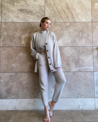 photo 28 in Rosie Huntington-Whitely gallery [id1294192] 2021-04-12 00:00:00