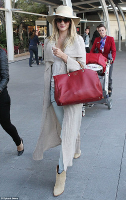 photo 3 in Rosie Huntington-Whitely gallery [id654428] 2013-08-01 00:00:00