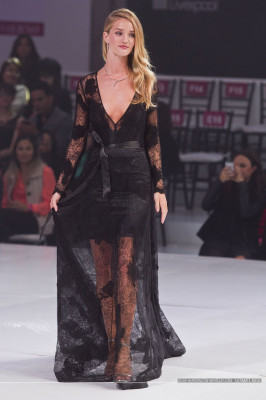 photo 28 in Rosie Huntington-Whitely gallery [id759371] 2014-09-15 00:00:00