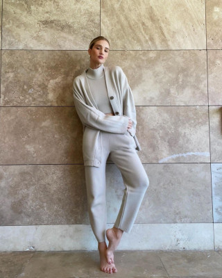 Rosie Huntington-Whitely pic #1294190
