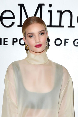 Rosie Huntington-Whiteley – bareMinerals #GoodThatLasts Event 01/16/2019
