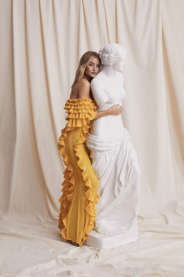 Rosie Huntington-Whiteley - BCBGMAXAZRIA Spring/Summer 2019 Campaign