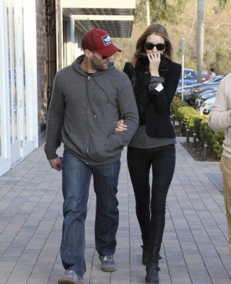 photo 3 in Rosie Huntington-Whitely gallery [id447943] 2011-12-20 00:00:00
