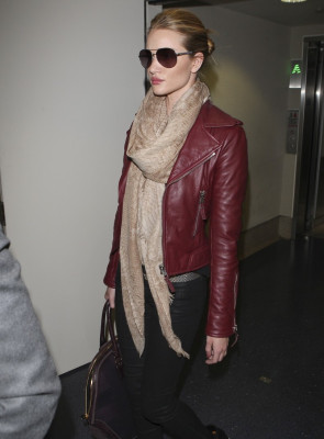 photo 18 in Rosie Huntington-Whitely gallery [id470674] 2012-02-27 00:00:00