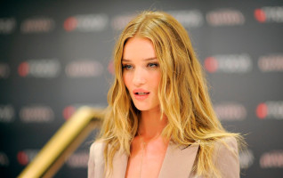 Rosie Huntington-Whitely pic #419577