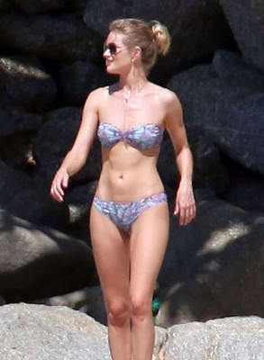 Rosie Huntington-Whitely pic #857073