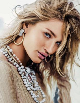 Rosie Huntington-Whitely pic #896372