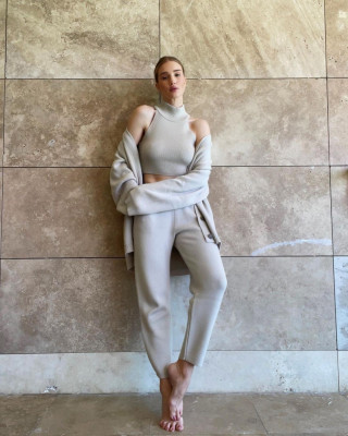 photo 29 in Rosie Huntington-Whitely gallery [id1294191] 2021-04-12 00:00:00