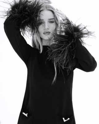 Rosie Huntington-Whiteley - Vogue Turkey February 2024