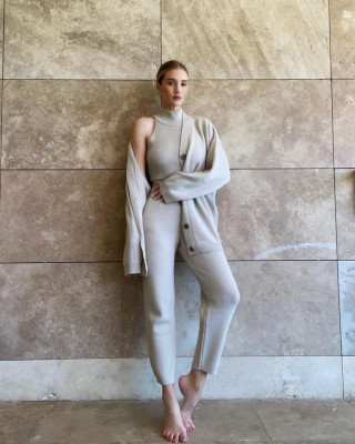 photo 25 in Rosie Huntington-Whitely gallery [id1294195] 2021-04-12 00:00:00