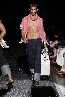 Ruben Cortada pic #540889