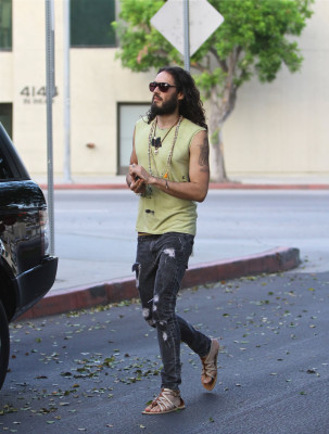 photo 13 in Russell Brand gallery [id570630] 2012-10-14 00:00:00