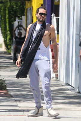 photo 5 in Russell Brand gallery [id648143] 2013-07-09 00:00:00