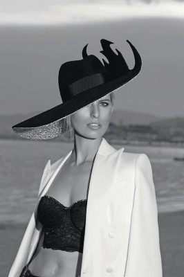 Karolina Kurkova - Elle Magazine Italy August 2019