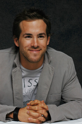 Ryan Reynolds pic #337470
