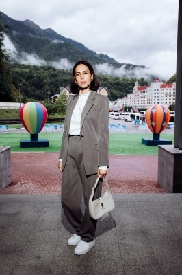 Сабина Ахмедова - 5-й день фестиваля &#039;Новый сезон&#039; в Сочи 22/09/2022