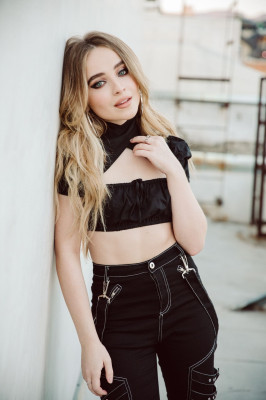 Sabrina Carpenter – Photoshoot October 2019