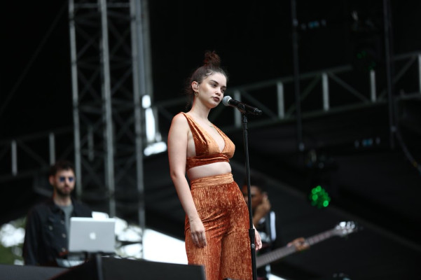 Sabrina Claudio - Made In America Festival in Philadelphia 09/01/2018