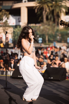 Sabrina Claudio - 09/10/2017