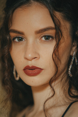Sabrina Claudio - 11/12/2017