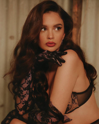 Sabrina Claudio - On My Shoulders (2019)