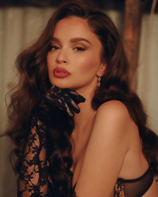 Sabrina Claudio - On My Shoulders (2019)