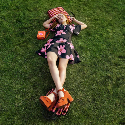 Sadie Sink – Kate Spade 2019 Spring Brand Campaign (more pics)