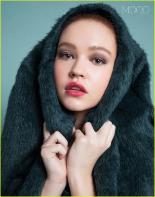 Sadie Stanley – Mood Magazine February 2019