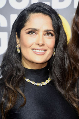 Salma Hayek – 2018 Golden Globe Awards in Beverly Hills