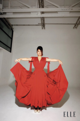 Salma Hayek by Zoe McConnell for Elle Mexico // 2021
