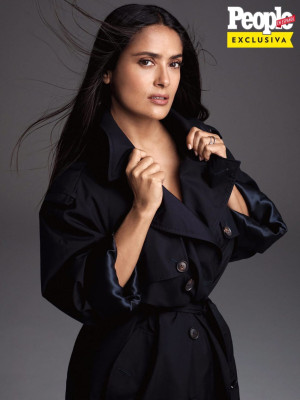 Salma Hayek by August for People en Espanol (November 2021)