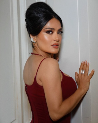 Salma Hayek – Fashion Arabia FTA Awards Photoshoot, June 2024
