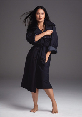 Salma Hayek by August for People en Espanol (November 2021)