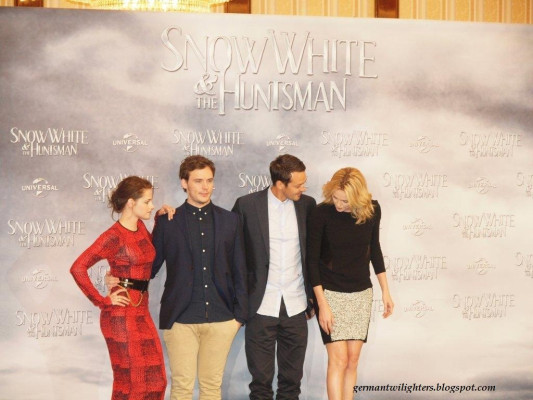 photo 16 in Sam Claflin gallery [id869215] 2016-02-22 00:00:00