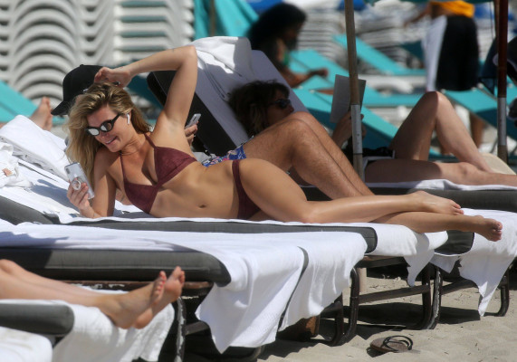 Samantha Hoopes pic #1054757
