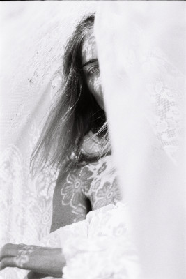 Samara Weaving by Jordan Kirk // November 2020