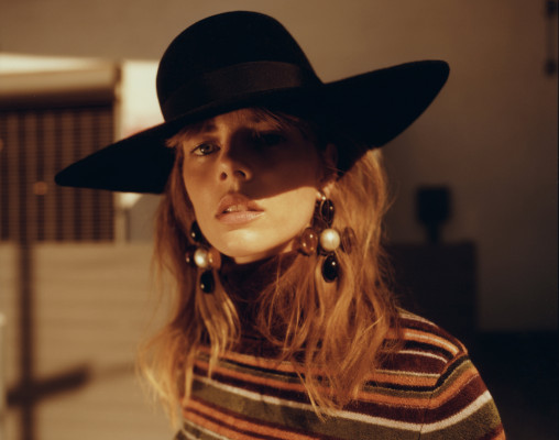 Samara Weaving by Jonny Marlow for ContentMode // 2021