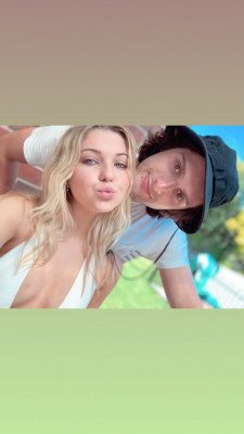 Sammi Hanratty in Bikini 12/25/2018