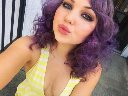 Sammi Hanratty pic #1095782
