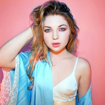 Sammi Hanratty pic #1107263
