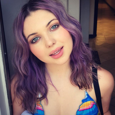Sammi Hanratty pic #1091768