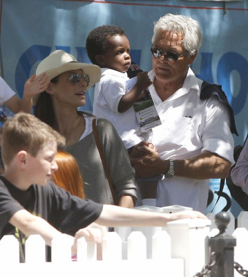 photo 23 in Sandra Bullock gallery [id503623] 2012-04-30 00:00:00